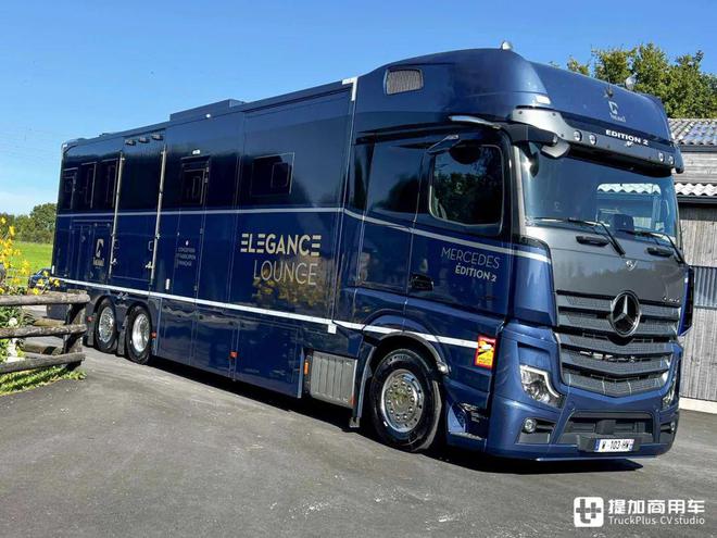 豪华如A型房车限量版底盘改装奔驰Actros Edition 2马匹运输车了解一下(图5)