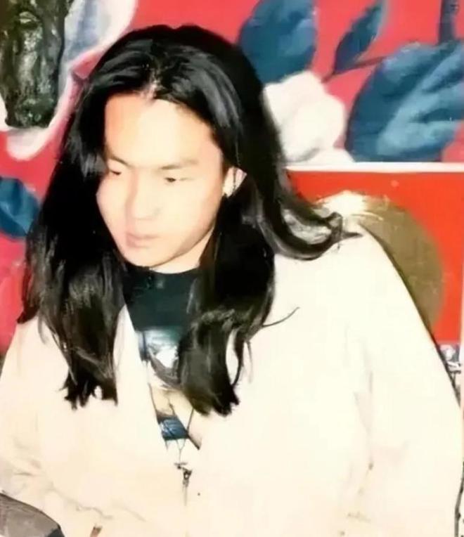 栾树：王菲的初恋男友分手后娶金鸡影后是音乐人也是马术冠军(图2)
