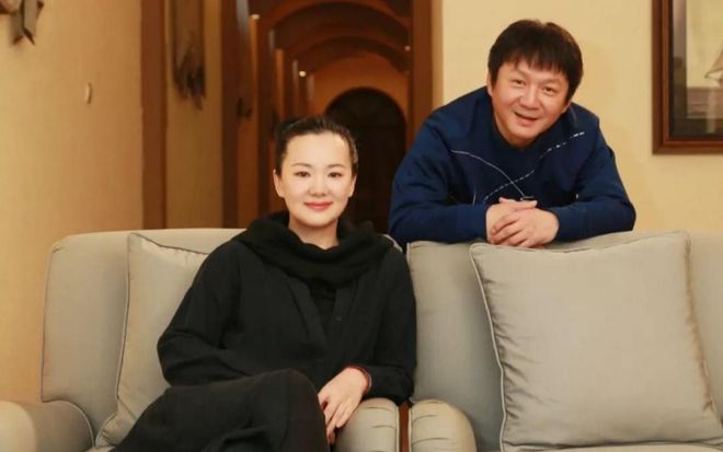 栾树：王菲的初恋男友分手后娶金鸡影后是音乐人也是马术冠军(图20)