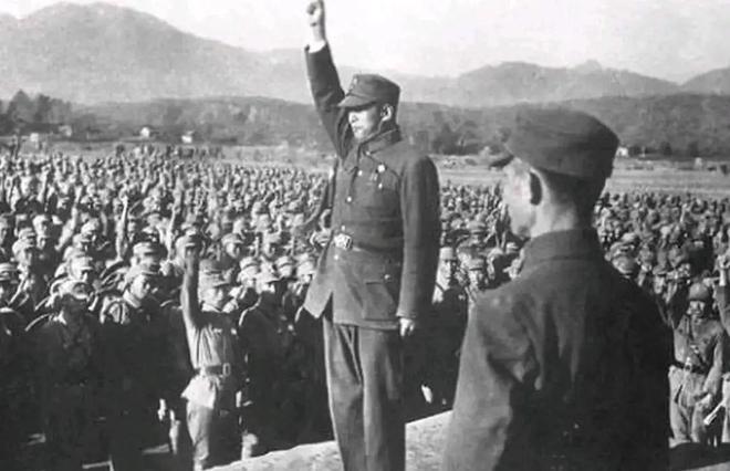 解放战争初期国共两军的兵力对比国军兵力装备有多强大？(图2)