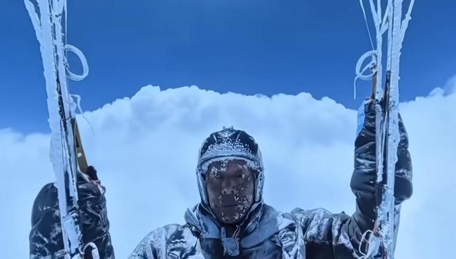 破世界纪录！滑翔爱好者六哥被“云吸”到8589米随后安全降落(图3)