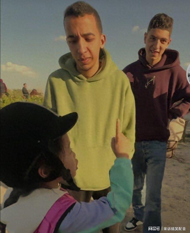 湖北9岁女孩在埃及“霸气维权”刷屏获百万网友点赞(图1)